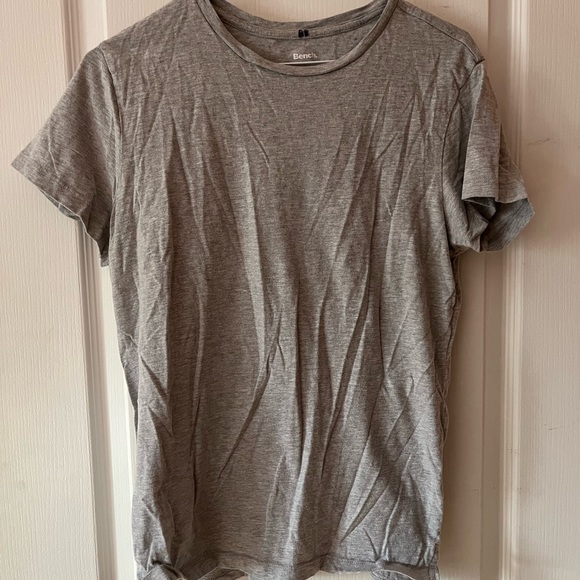 Selling 4 t-shirts, pale pink, dark pink, navy, grey - Picture 4 of 4